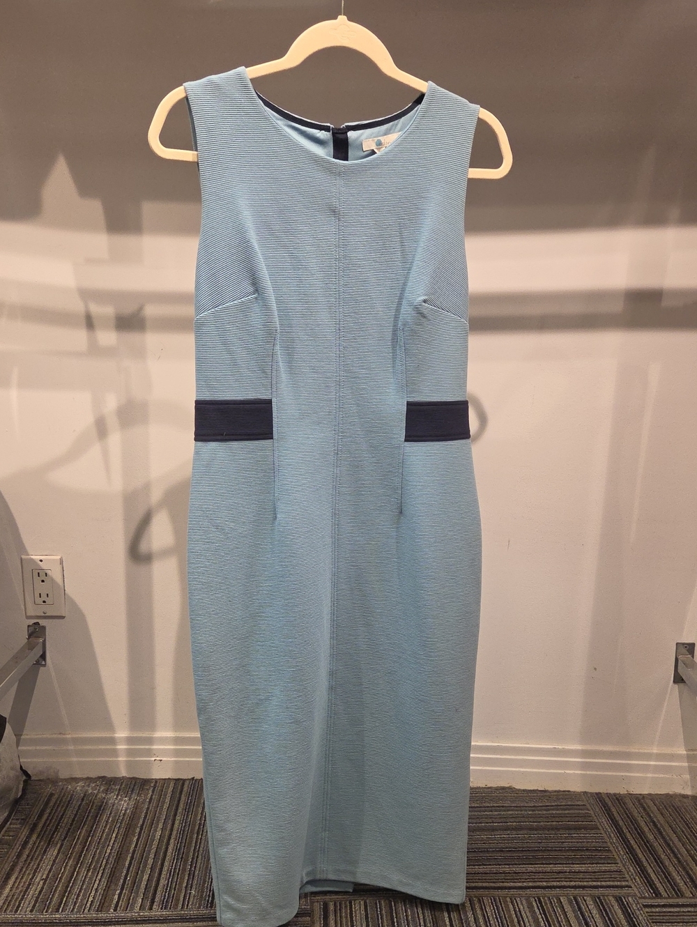 NWT Boden Light Blue Sleeveless Sheath Dress with Navy Waist Panels - Picture 2 of 4